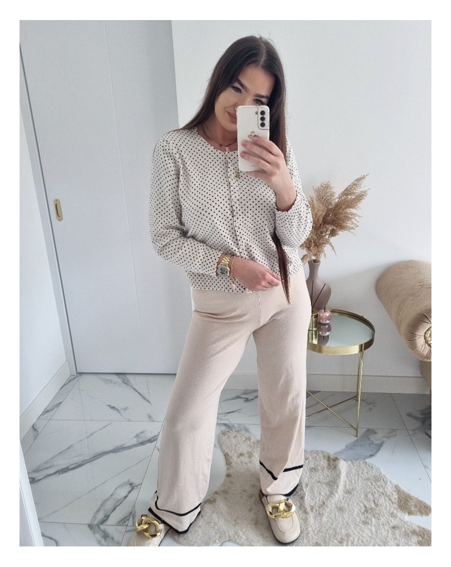 Sweter beżowy w czarne...